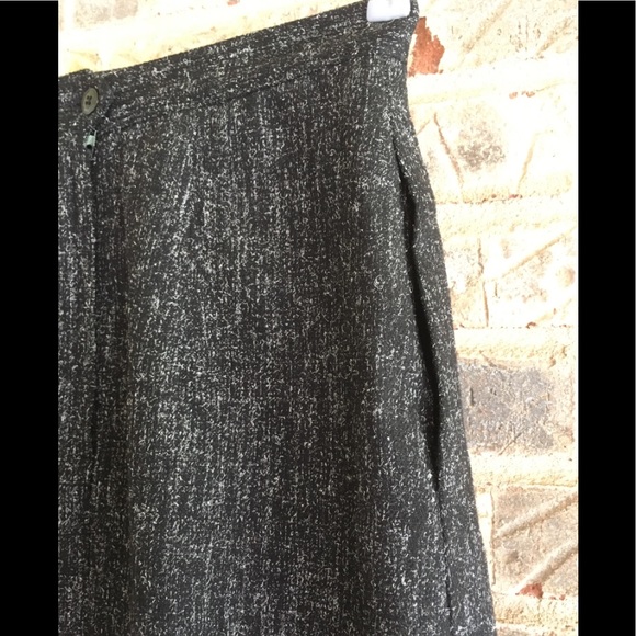 Vintage midi wool skirt - Picture 4 of 10